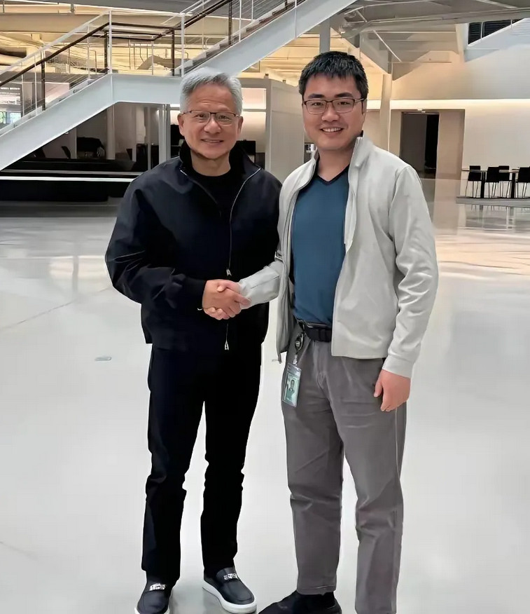 又是瞎培养了！美国芯片巨头英伟达公司对外宣称，两位毕业于清华大学的顶级AI科学家