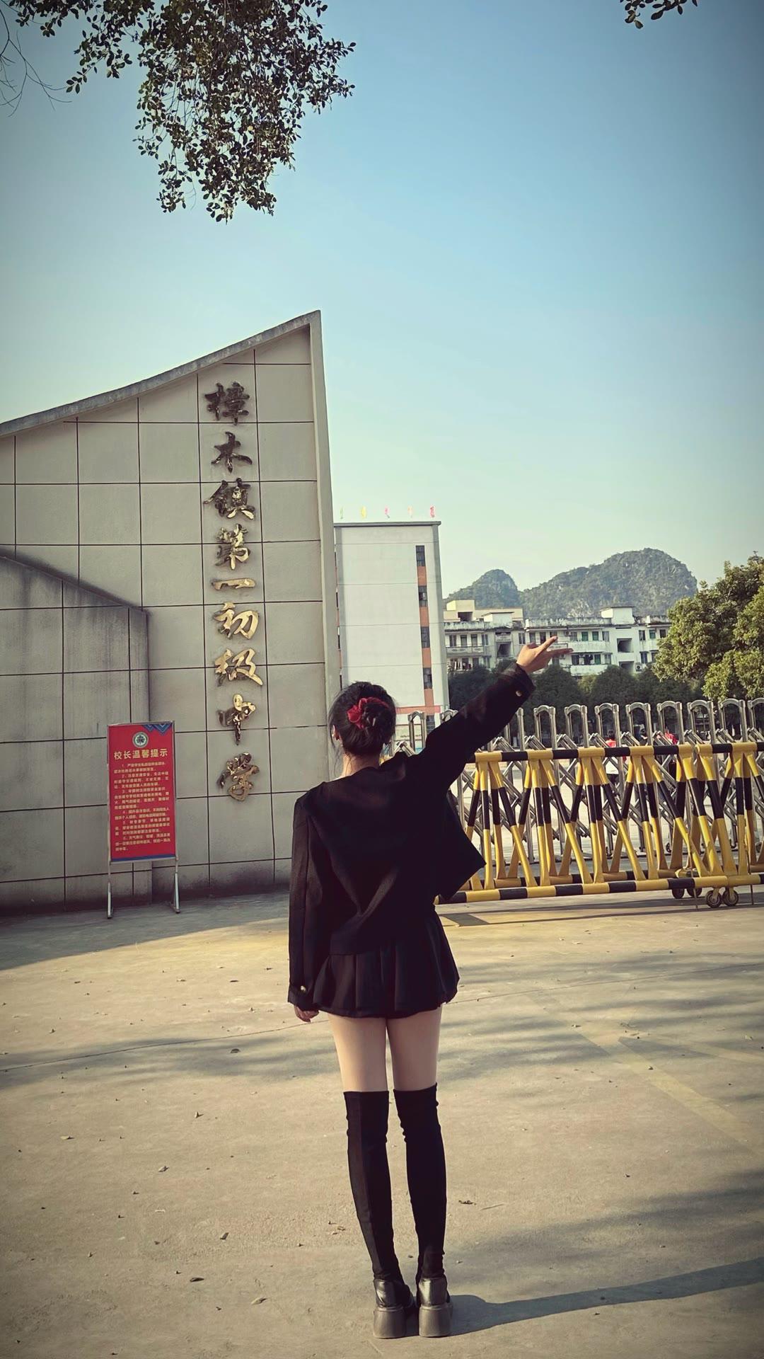 有哪些极简慵懒风格的女装推荐