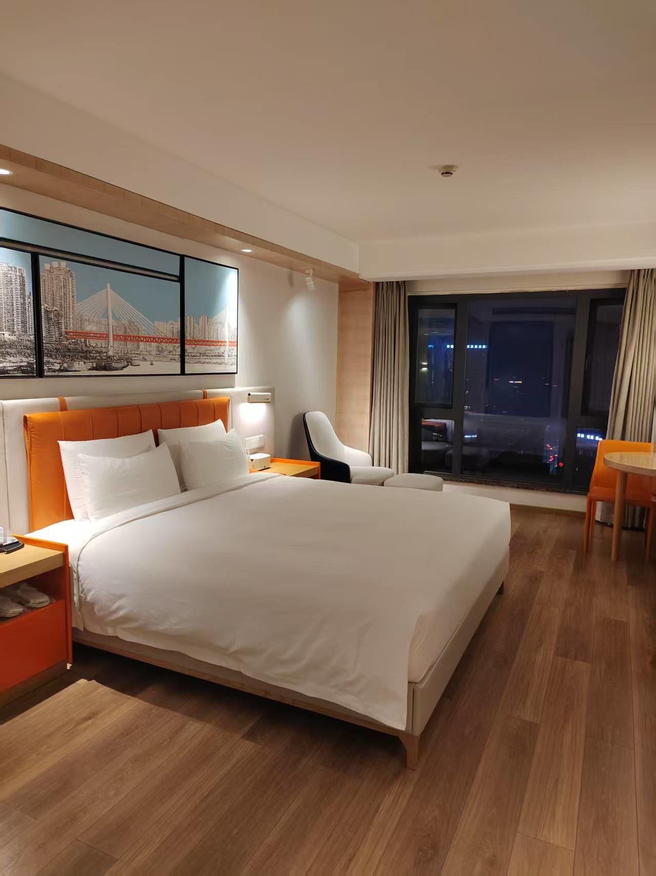 今年这六个行业都暗淡，1、酒店2、宾馆3、实体服装店4、建筑行业5