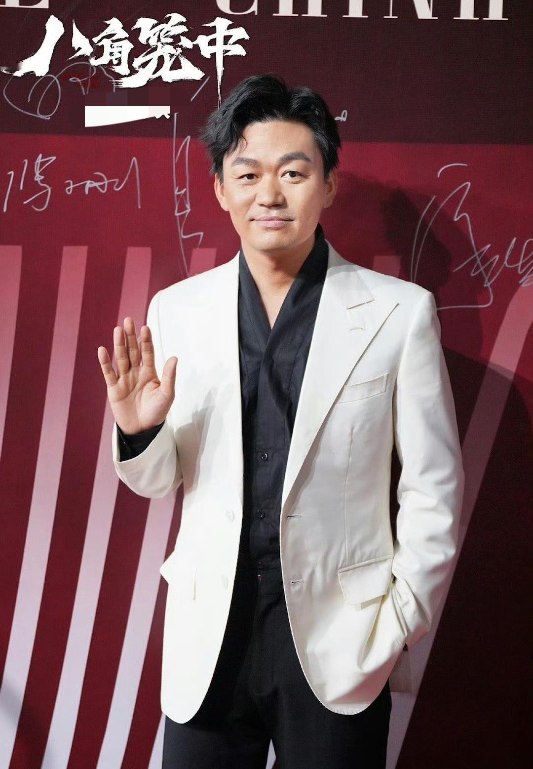 王宝强出道二十年，演了三十多部电影，既有《Hello!树先生》这样的演技