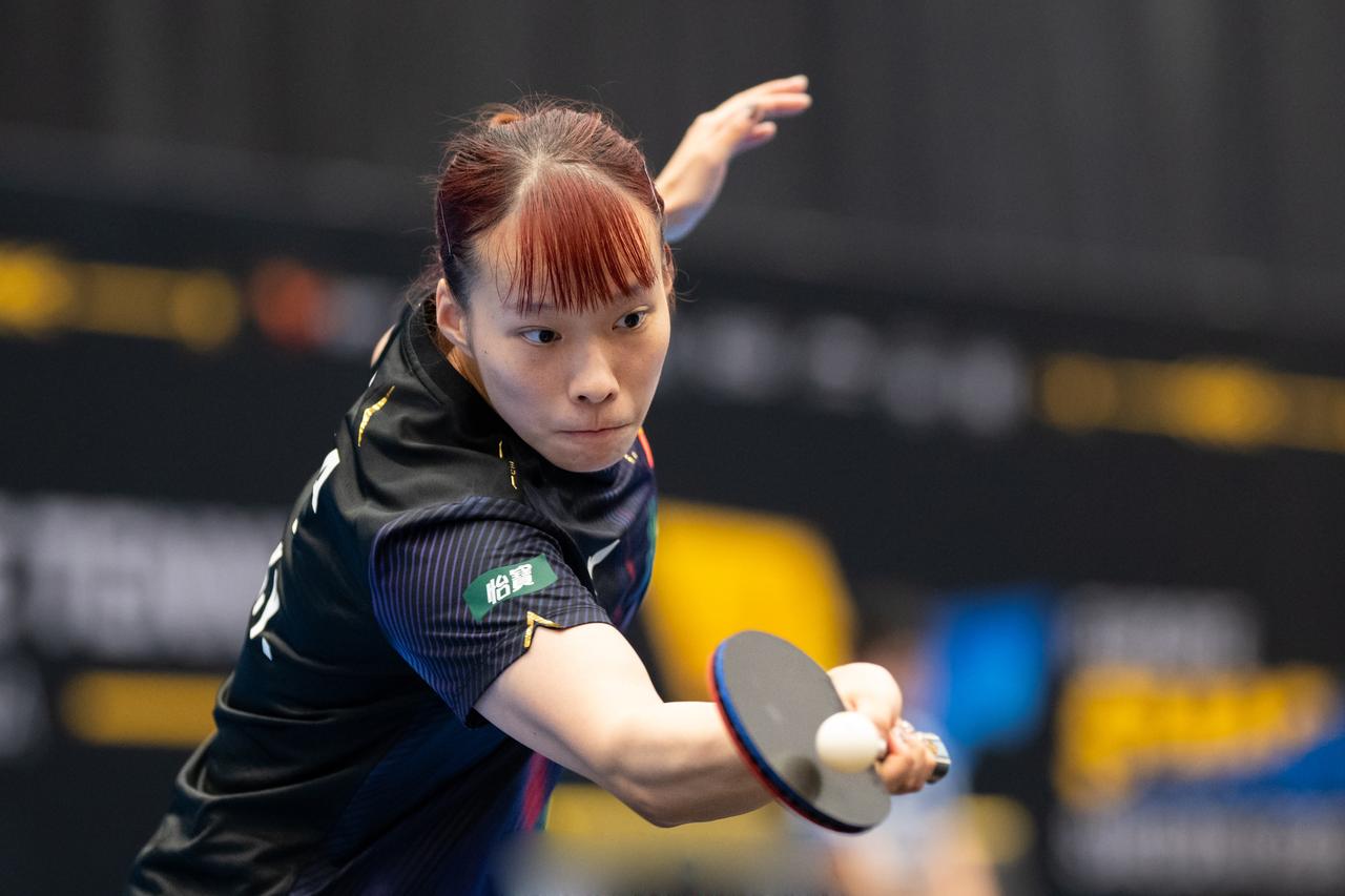石洵瑶3-0横扫晋级！前两局11-5如出一辙，第三局险些翻车！2026WTT欧