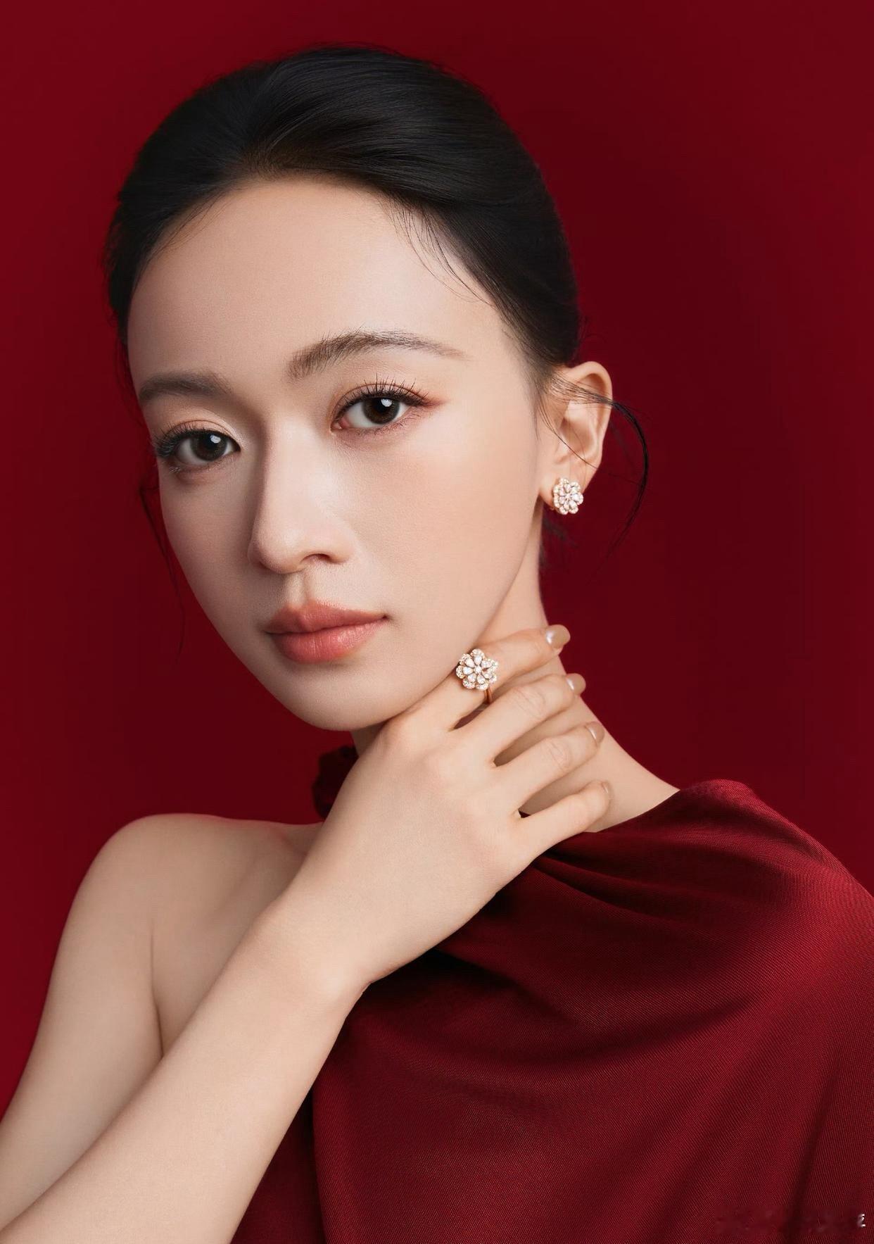 1.撒贝宁和章子怡当年挺甜的，但两人收入、圈子差距太大，女方家里根本不同意，这个