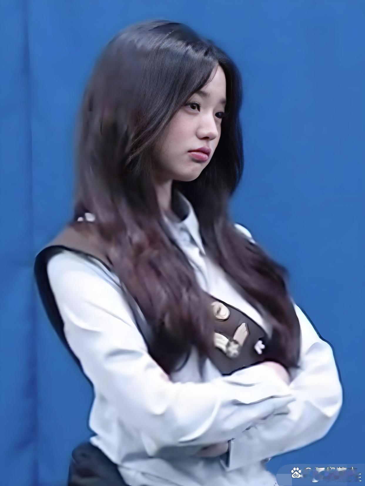 你绝对想象不出张元英下半身穿啥呀！