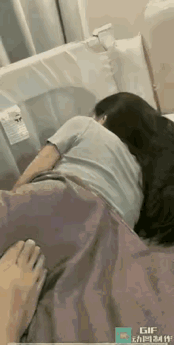 我在纠结要不要发给我媳妇看