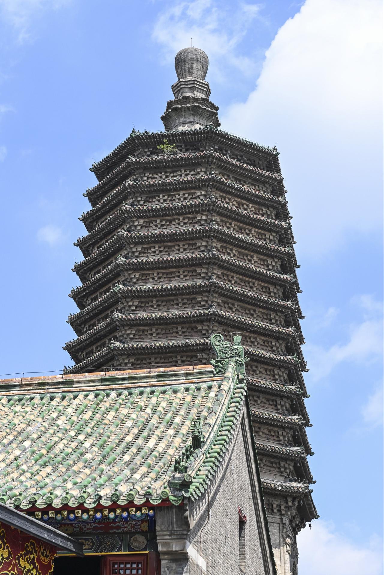 很多人去北京，只知道故宫。却不知道，北京还有一座塔，比故宫早了整整287年。