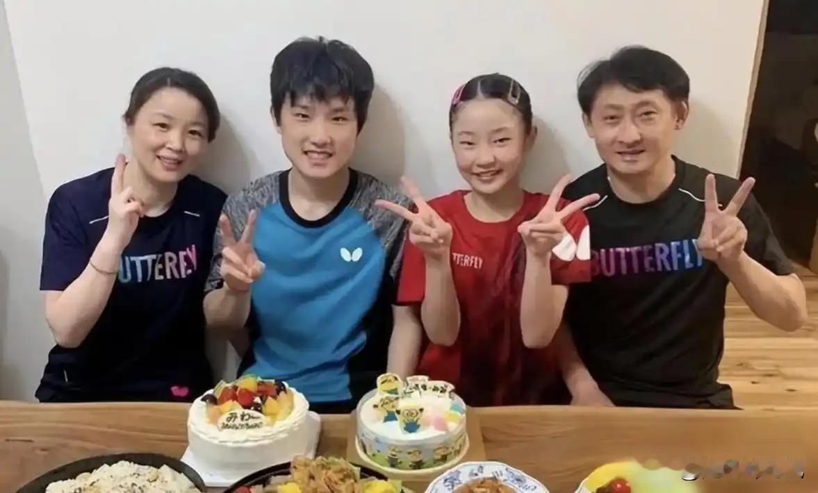 张本一家得郁闷了。伦敦球星挑战赛，一儿一女，一个亚军一个冠军，成绩还算说得过