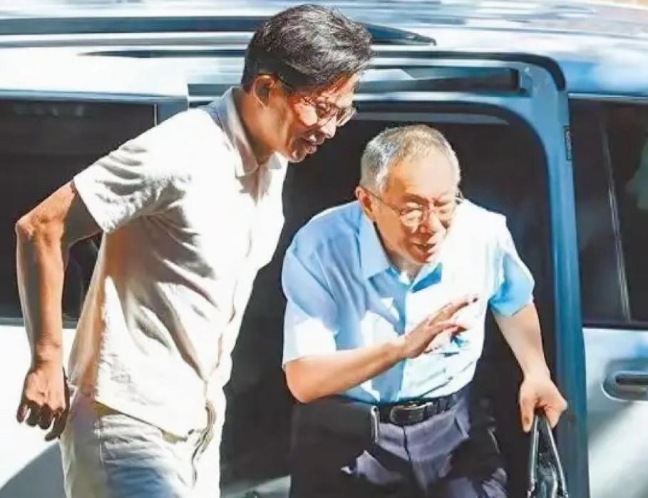 黄国昌和柯文哲彻底决裂！这场决裂，不是一时冲动，而是长期隐忍之后，公开的摊牌