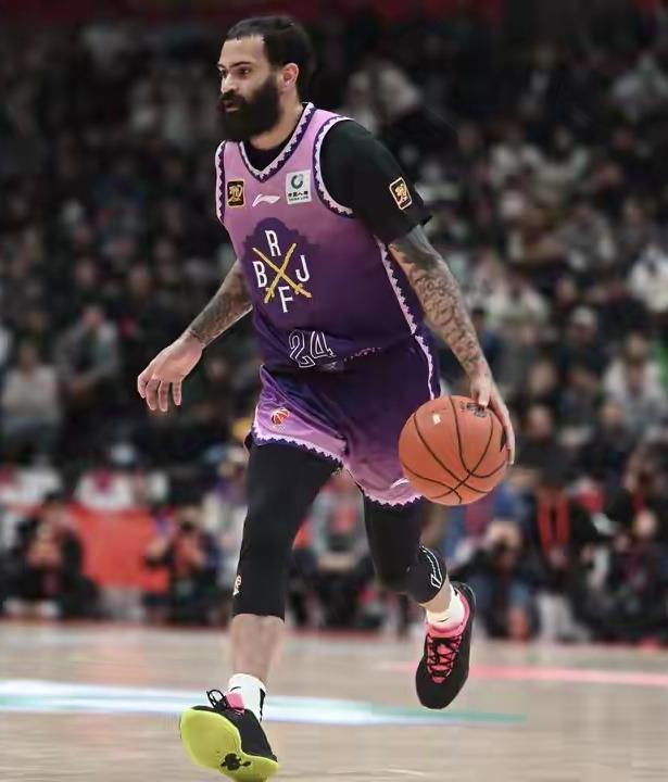 里勒的进攻能力在CBA外援中属中上等水平，不算很强，是那种平时不显山不露水、偶尔