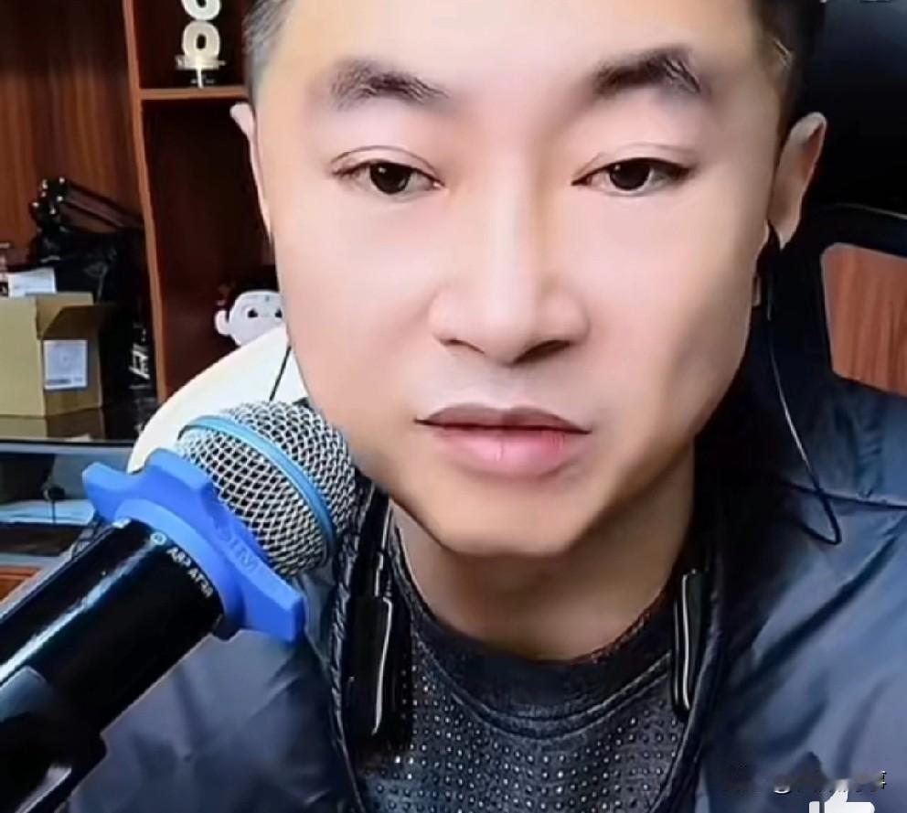 九天谈王小源各方面比狗磊强，在ks跟二驴方丈比铁粉差点意思！