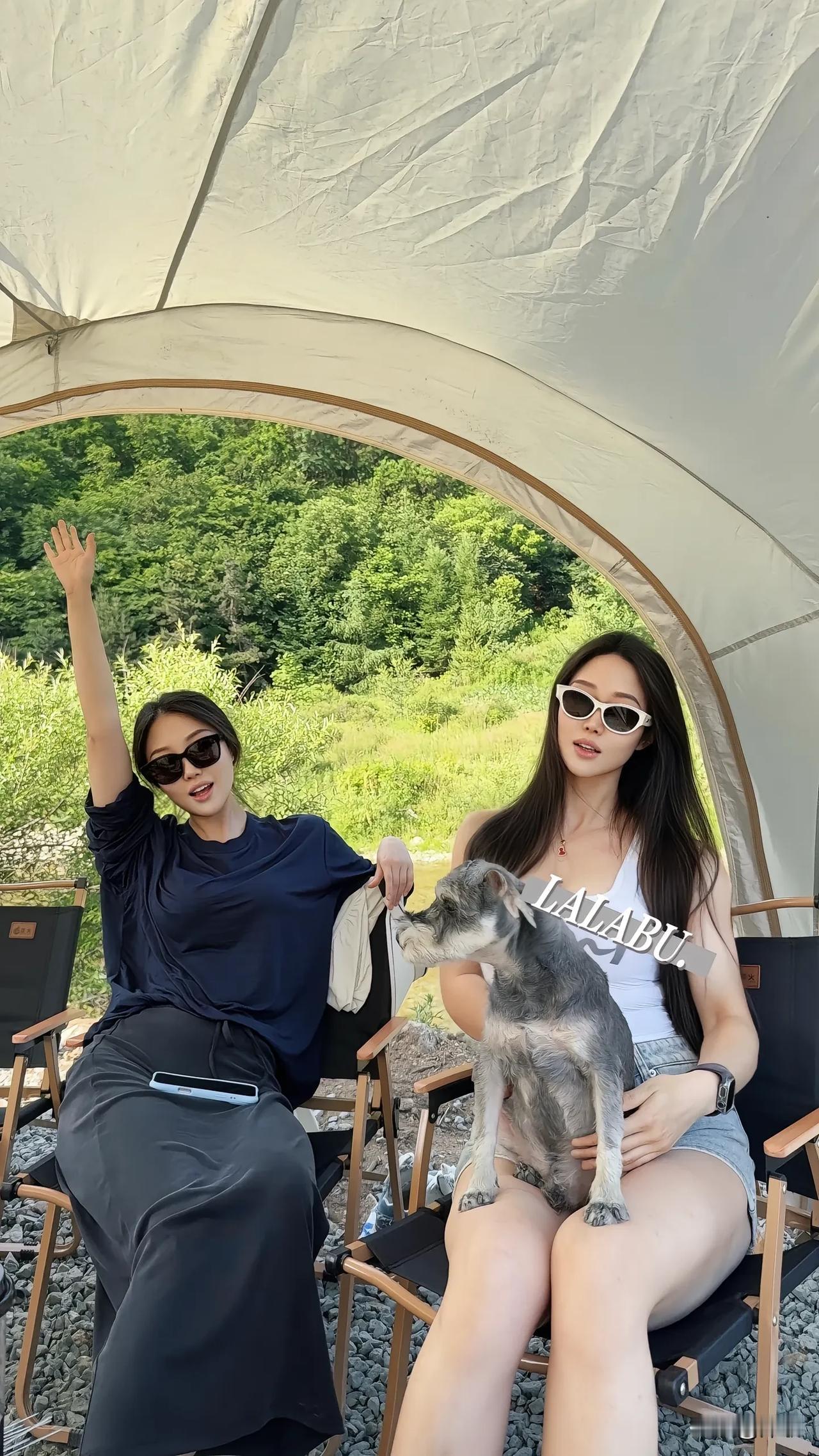 想念夏天的生活。和我的美女朋友露营健身女孩闺蜜旅行聚餐治愈系露营瞬间