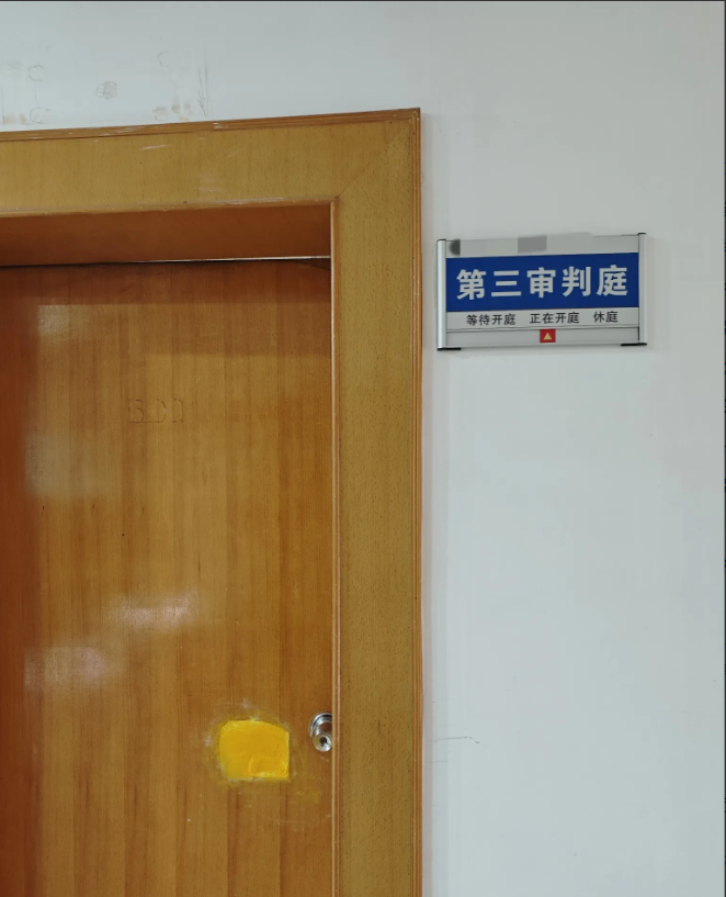 不敢再接借款纠纷的案件了，因为，现在借钱不还的老赖越来越多了。而且，离谱的是，