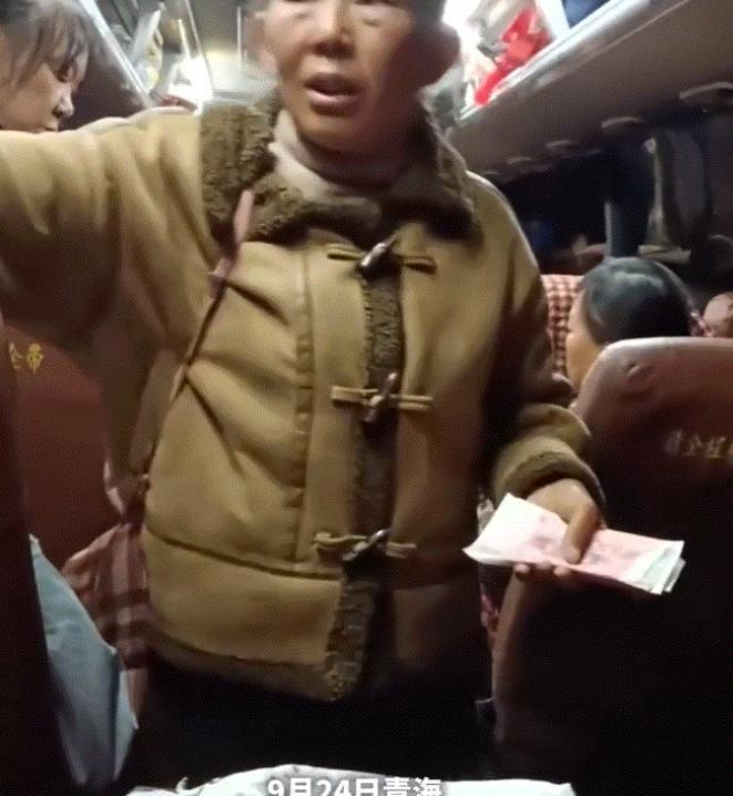 “格局打开了！”青海，一群打工人准备坐车回乡，结果，之前做工的老板娘突然出现，竟