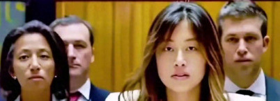 华裔面孔惹怒网友原来是误会吴婷的中国面孔和姓氏让她站在美