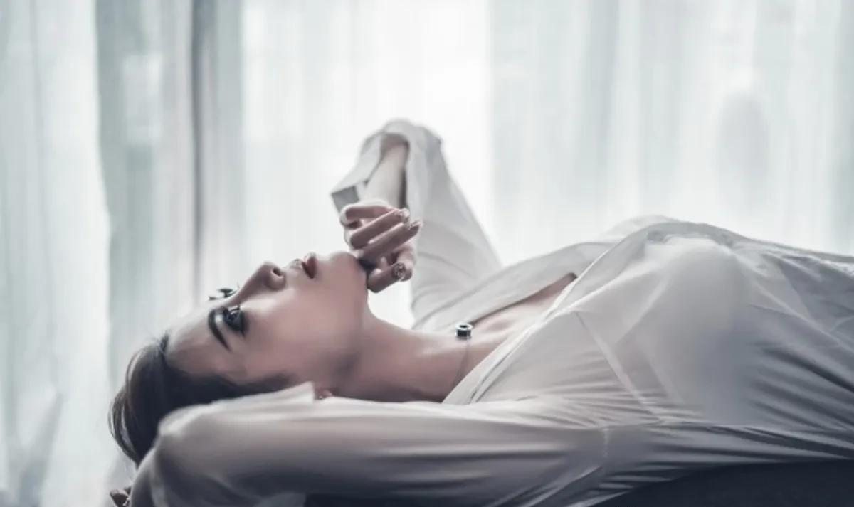 你信不信，女人会对频繁发信息的男生动心，而男人会厌烦？这看似简单的现象背后，