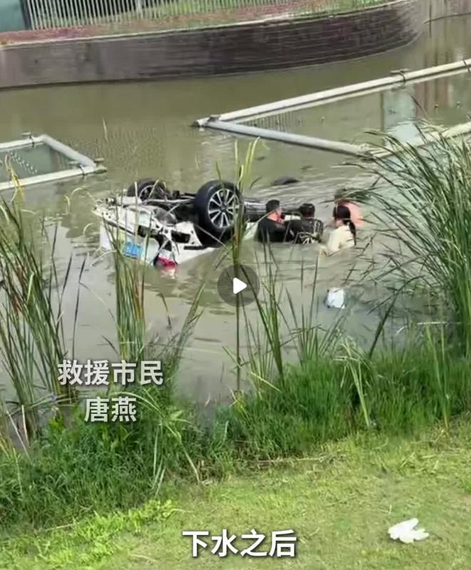 巾帼不让须眉！6月27号上午十点，溧阳239省道66公里处，一辆小车被追尾后冲断