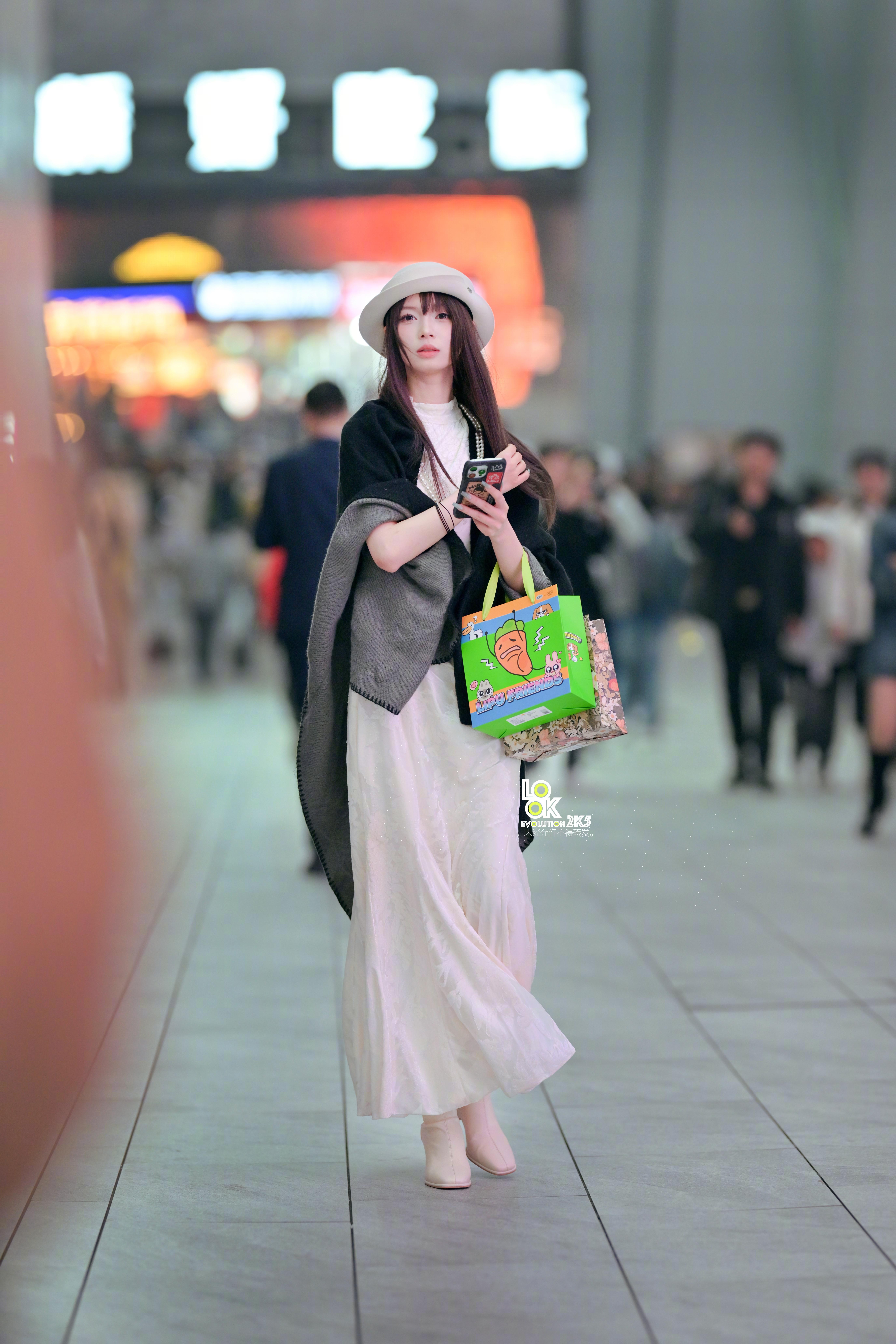 早安!看到这一幕，我仿佛看到了一只从童话里走出的小公主。✨