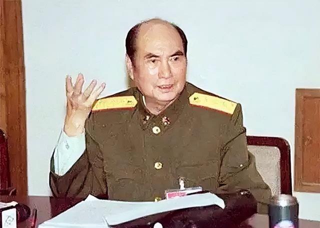 “127师师长张万年被越军活捉！”1979年3月4日一大早，越南军营便传出张万年