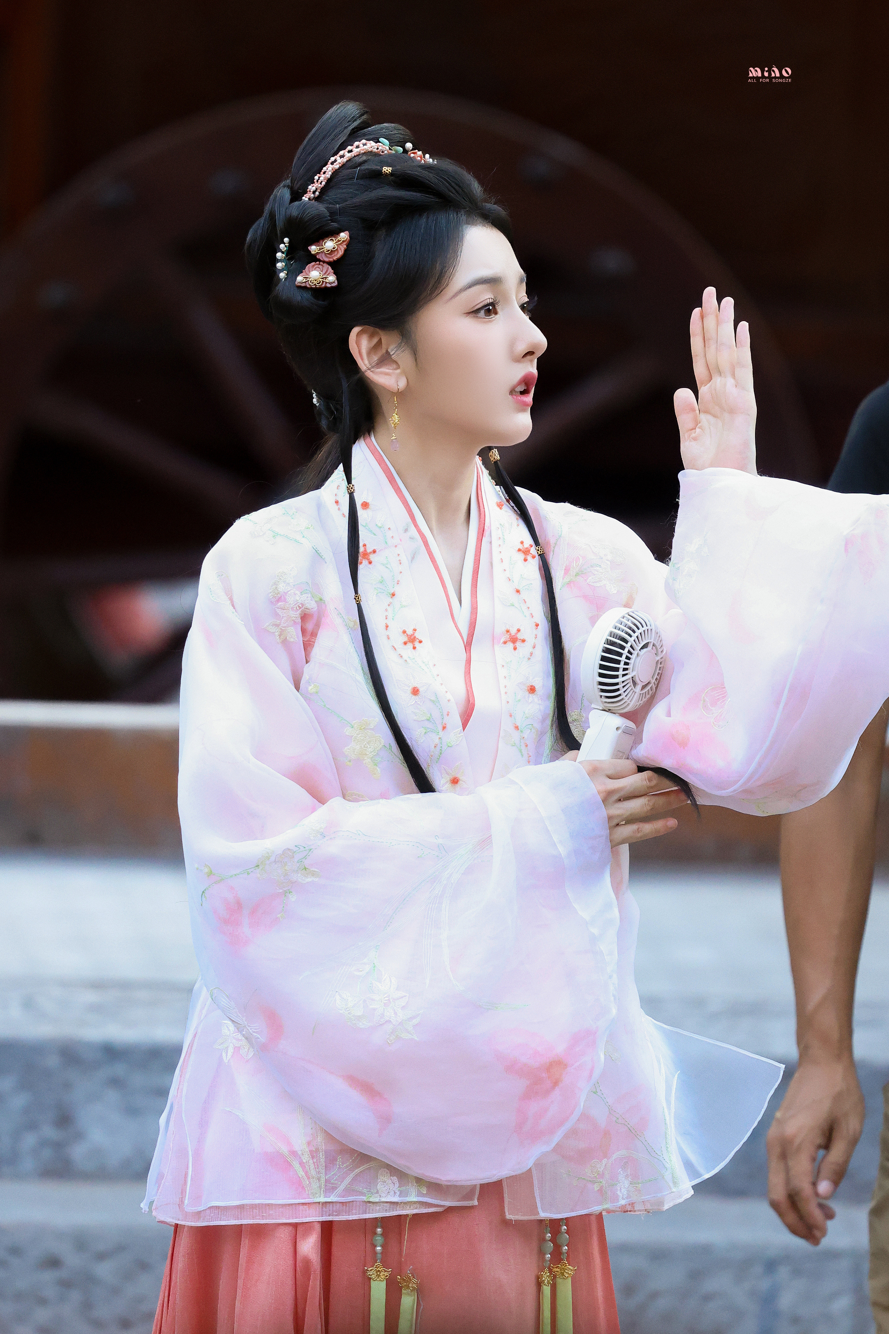 粉衣新粮～～～宋祖儿《表妹万福》甄嘉芙☽1小辫