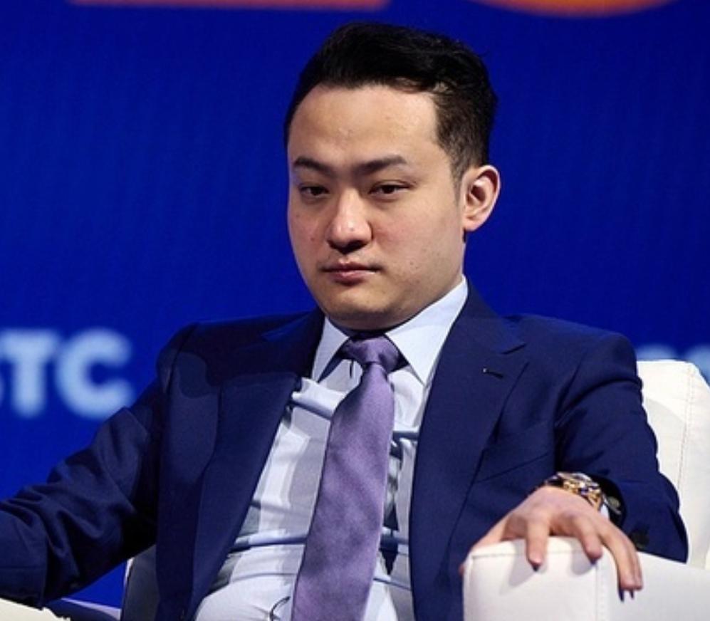 富豪起诉景田，两边说法完全不一样孙宇晨一方以恋爱彩礼为由，起诉景甜及其父