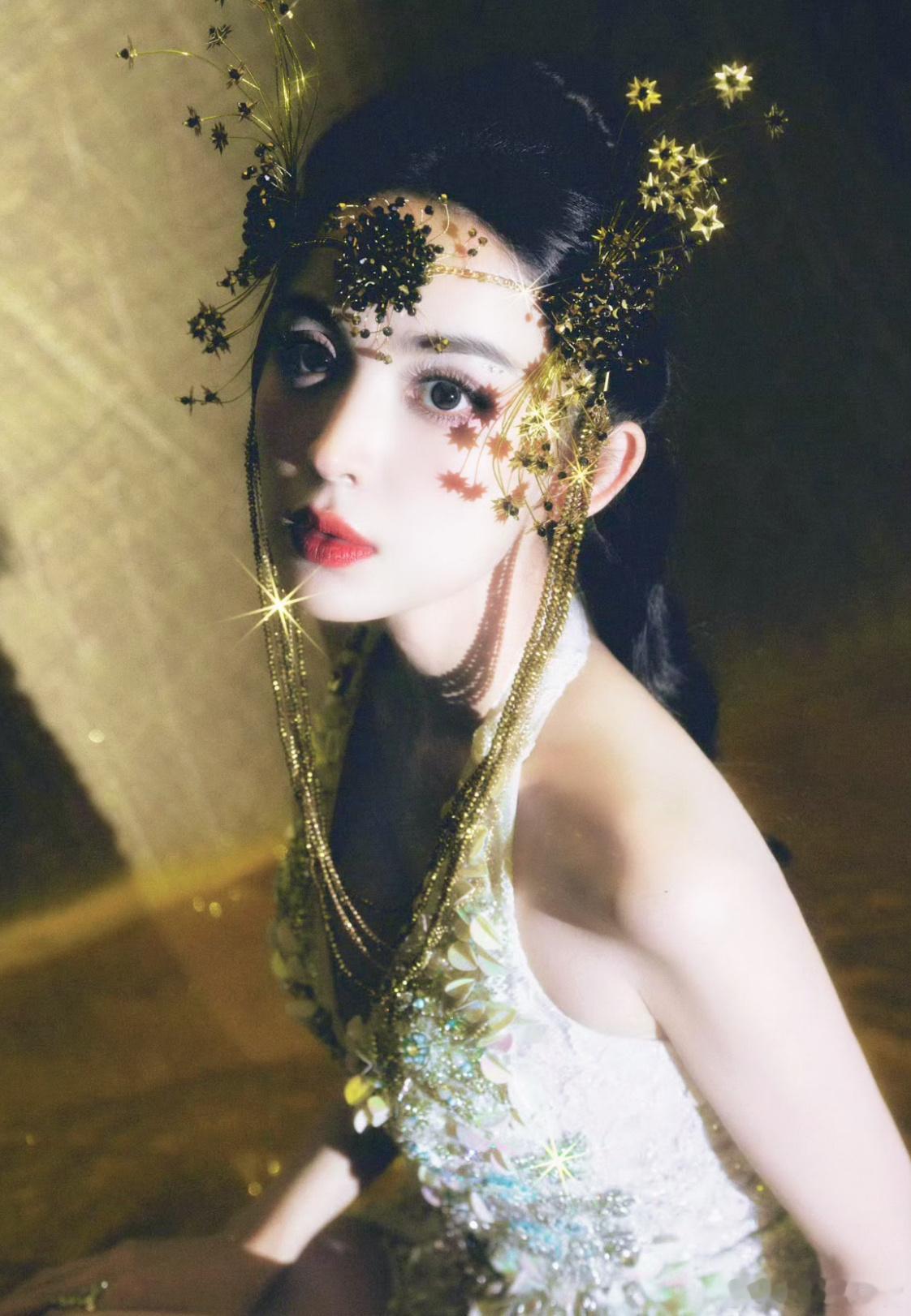 娜扎娜扎跨年晚会造型也超级美娜扎人生会议娜扎玉茗茶骨古力娜扎