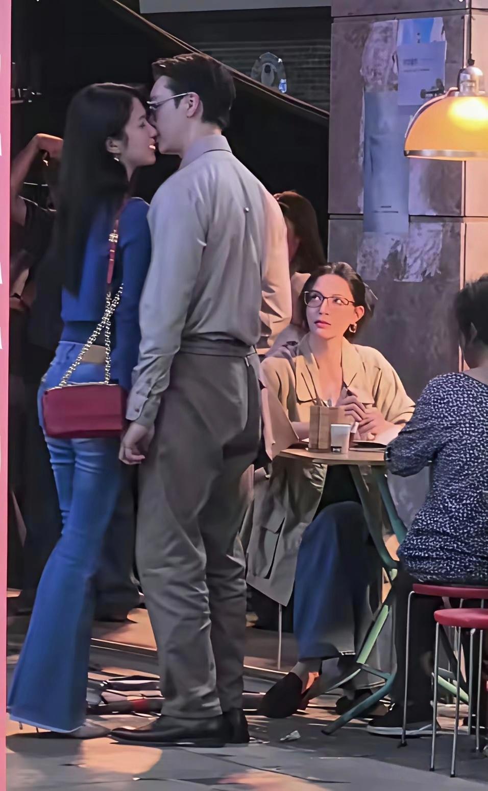 陈伟霆的搭档选择正不断呈现年轻化趋势。本以为他与赵露思的年龄差已颇具话题性，没想