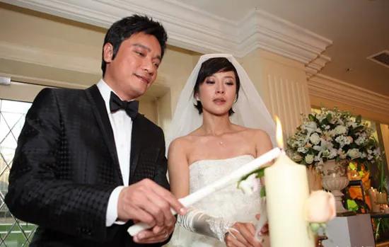 2009年12月12日，罗嘉良苏岩在北京五星级酒店举办婚礼，马国明担任伴郎，薛家