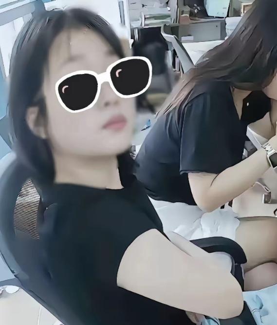 杭州那个白嫖外卖的姑娘，此刻怕是恨透了她老板。本该赔付八十元、致歉即可平息的微澜