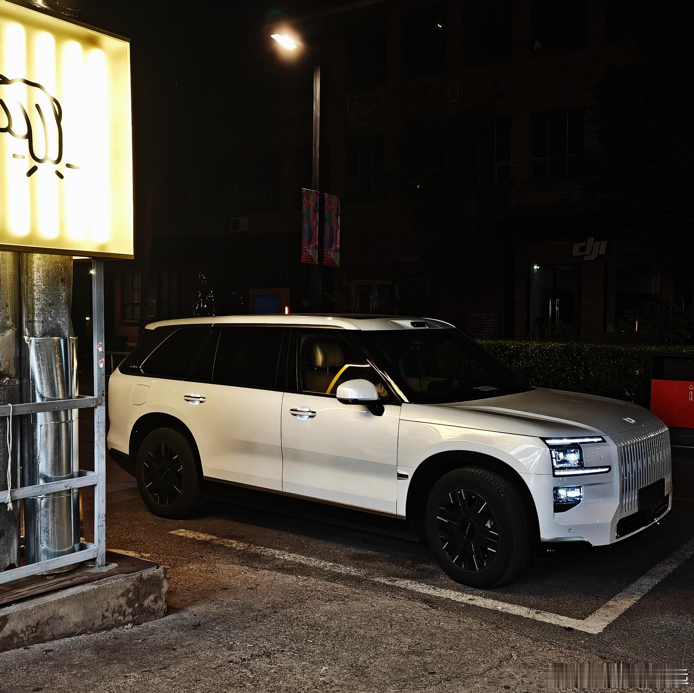 我这刚开上极氪9X老头乐版就来了[捂脸哭][捂脸哭][捂脸哭]极氪9x​​​