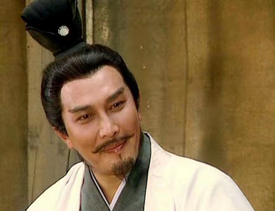 街亭一战，可以说是诸葛亮一生中最大的败绩！表面看是马叔不听号令！自作主张，造成蜀军大败！其实仔细分析