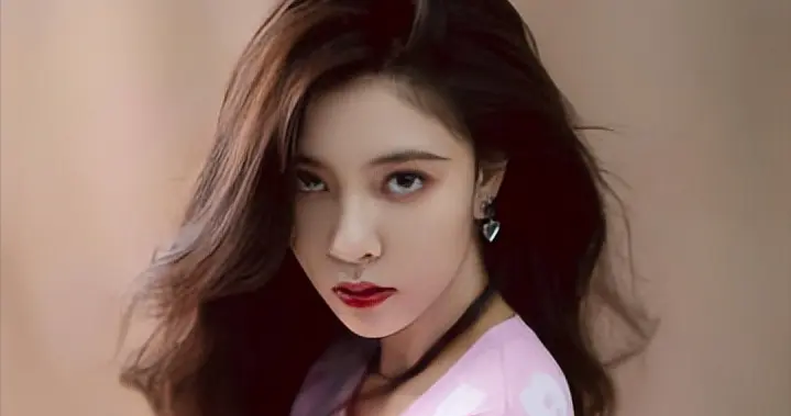 宋妍霏粉色穿搭甜美吸睛！温柔气质美到心化