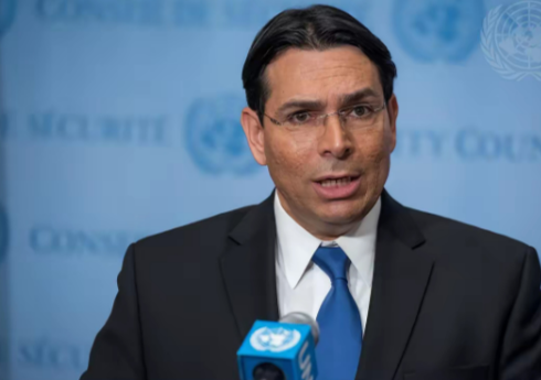 以色列派驻联合国的代表真是人才辈出。上一任公开碎《联合国宪》，这一任的言论更是语