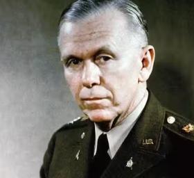 1946年，二战刚刚结束不久，美国“六星上将”马歇尔来到中国访问国民政府，一见到