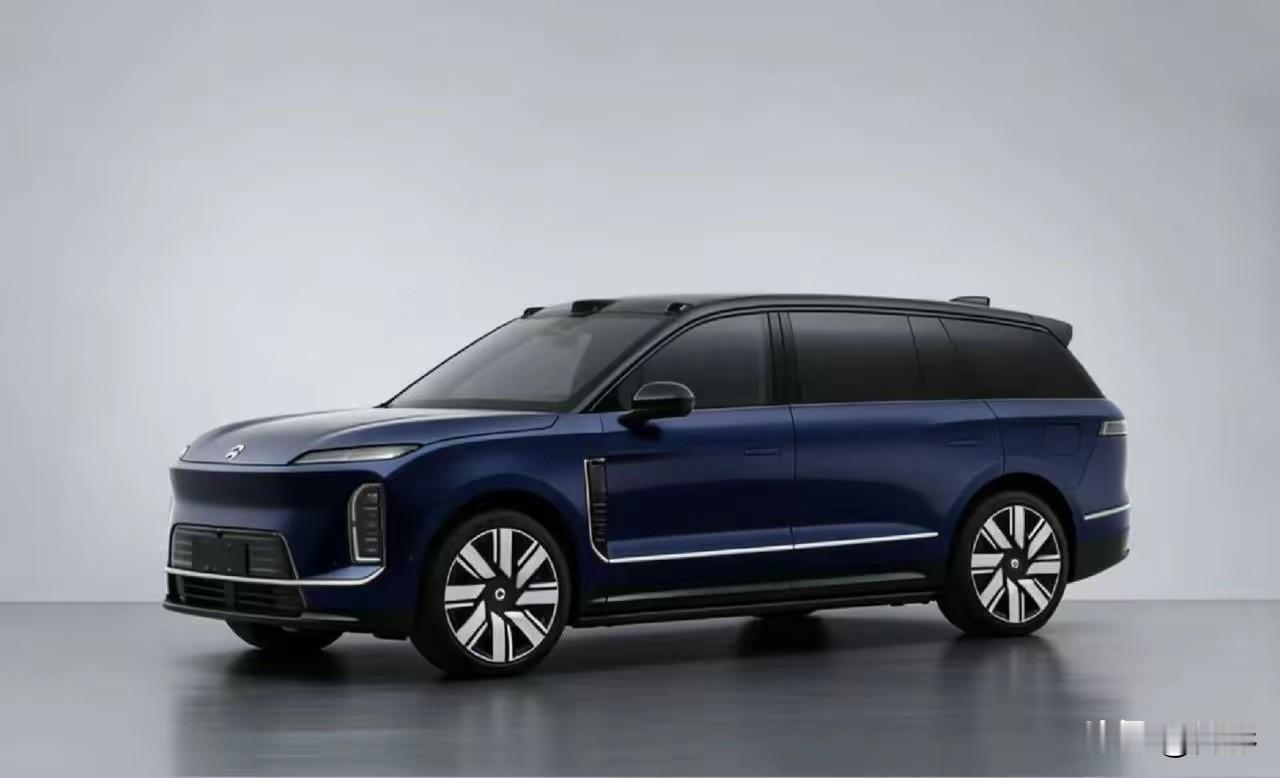 蔚来ES9，ET9的SUV版。预计：66万起前脸没有像ES8那样切割，挺好。