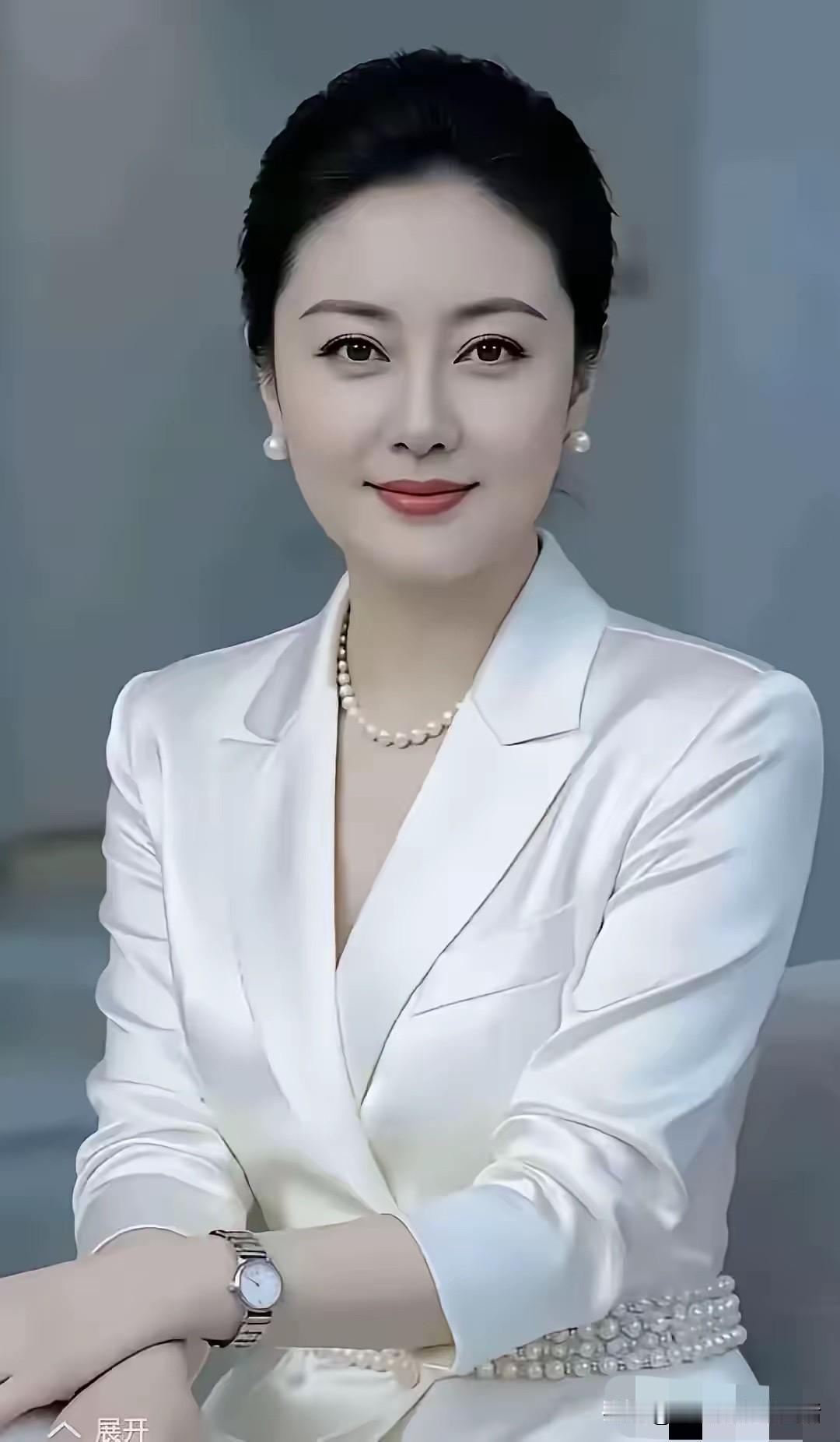 男女之间谈情耍爱只要出去约会三次了没有牵手没有拥抱没有接吻我敢打赌1