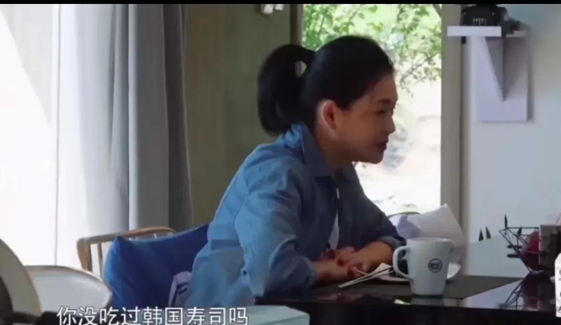 不是我说，这个时候俩人已貌合情离了吧！大S对着汪小菲一句一个韩国，“你去过韩国