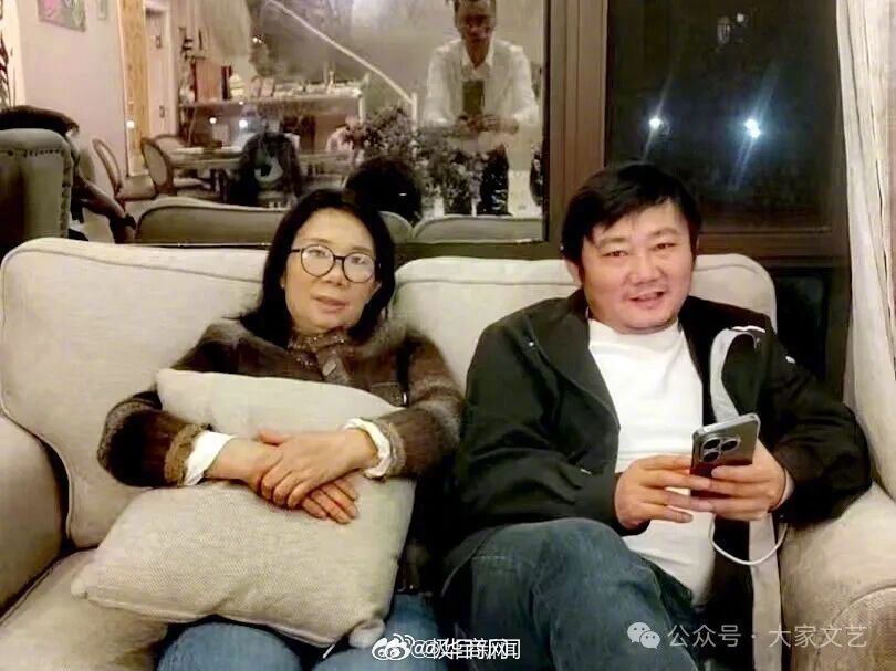 #张雪母亲是作家和诗人#【张雪母亲是一名作家，发文讲述母子故事：抵押房子贷款55