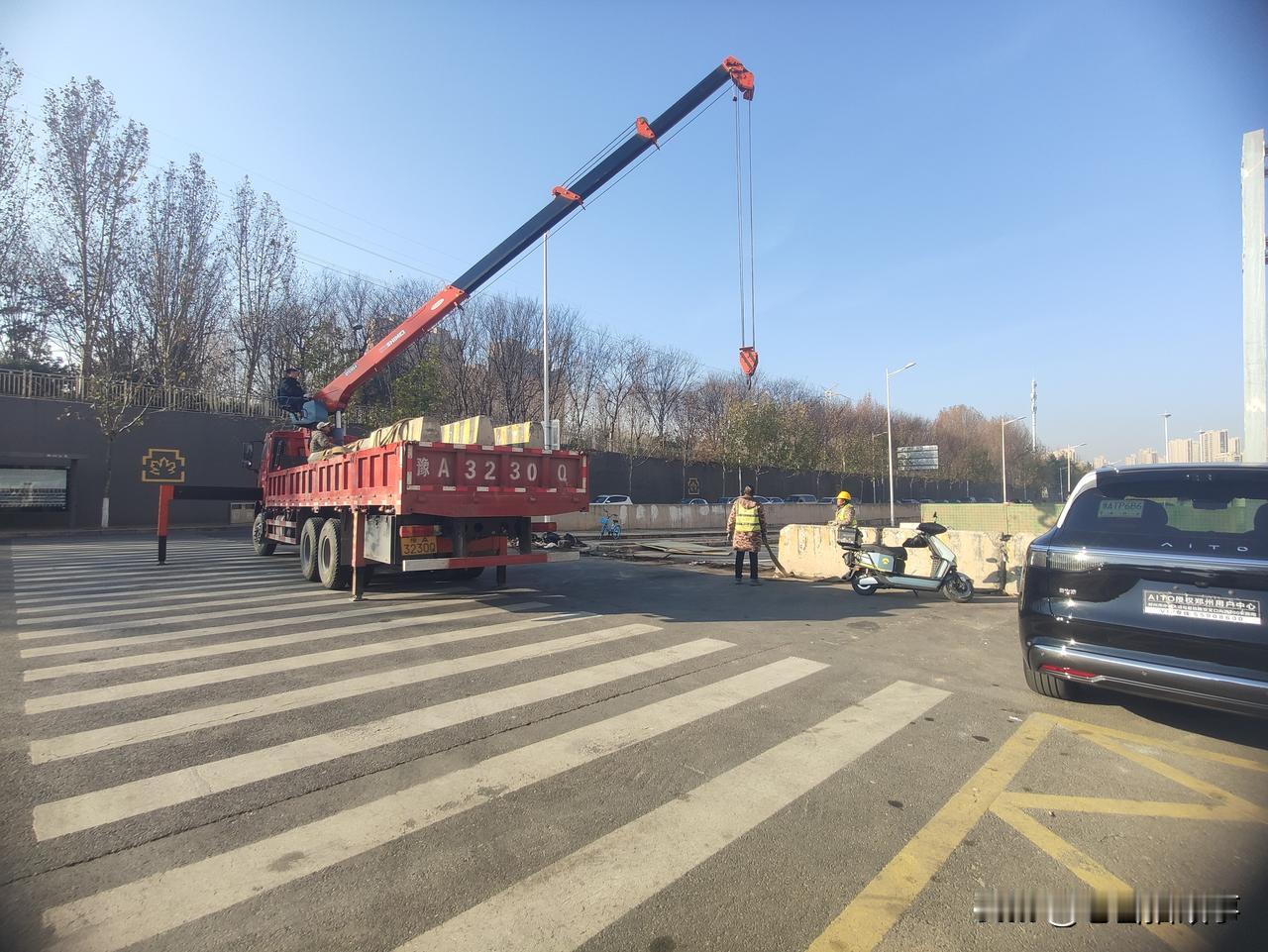 金水西路下穿西三环、西流湖隧道这是要通车了吗？今天上午在途径西三环金水西路时，