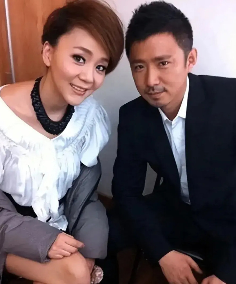 王一楠说，我和高鑫结婚的时候，特别怕同行来报复，因为平常我也得罪了不少人。我