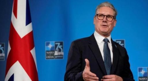 特朗普没料到，普京大概率也没料到，英国首相竟当着全球的面说：中国，是世界三大强国