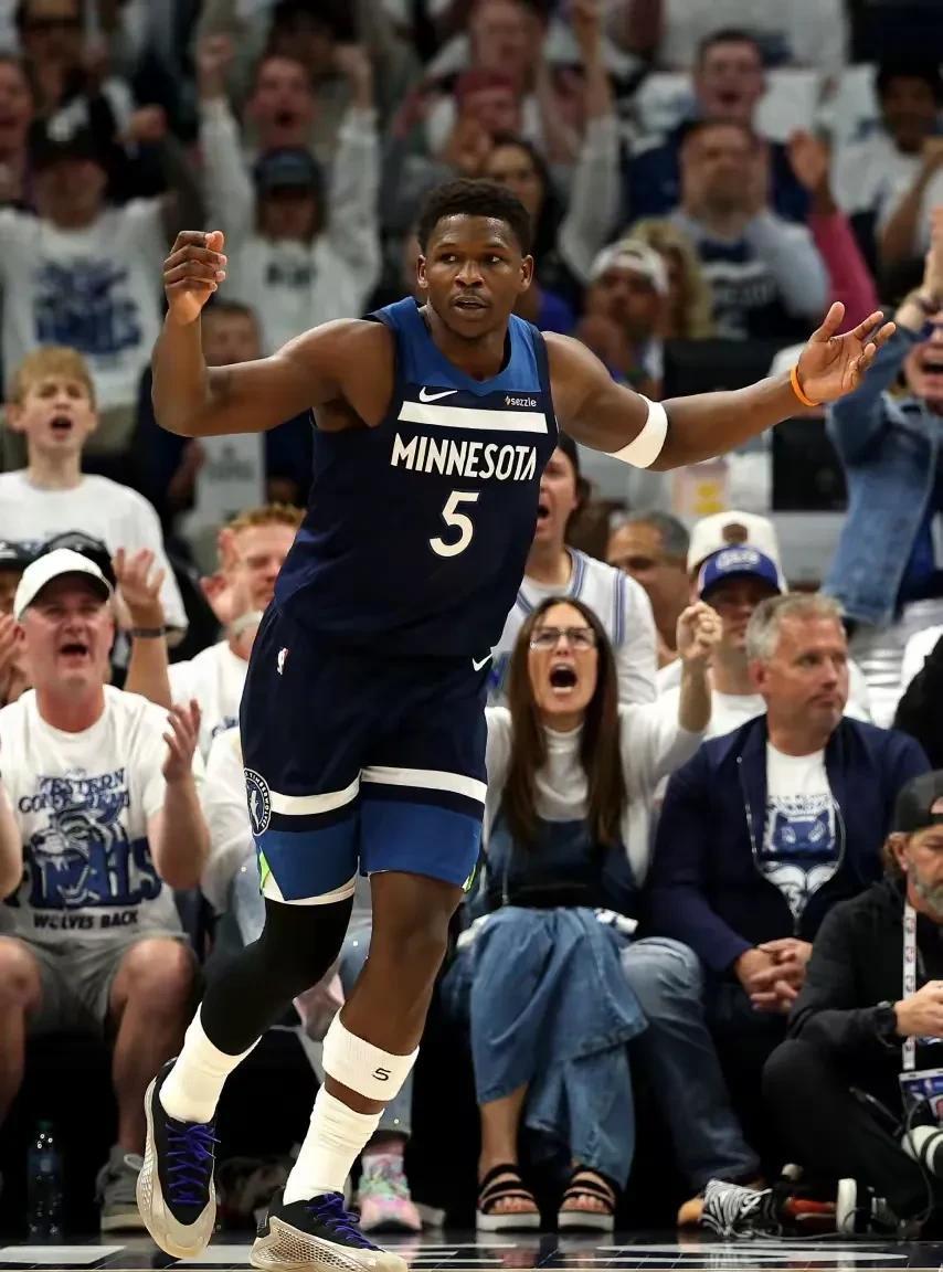 ‌【NBA季后赛】森林狼主场狂胜雷霆42分，爱德华兹爆发助球队扳回一城！‌