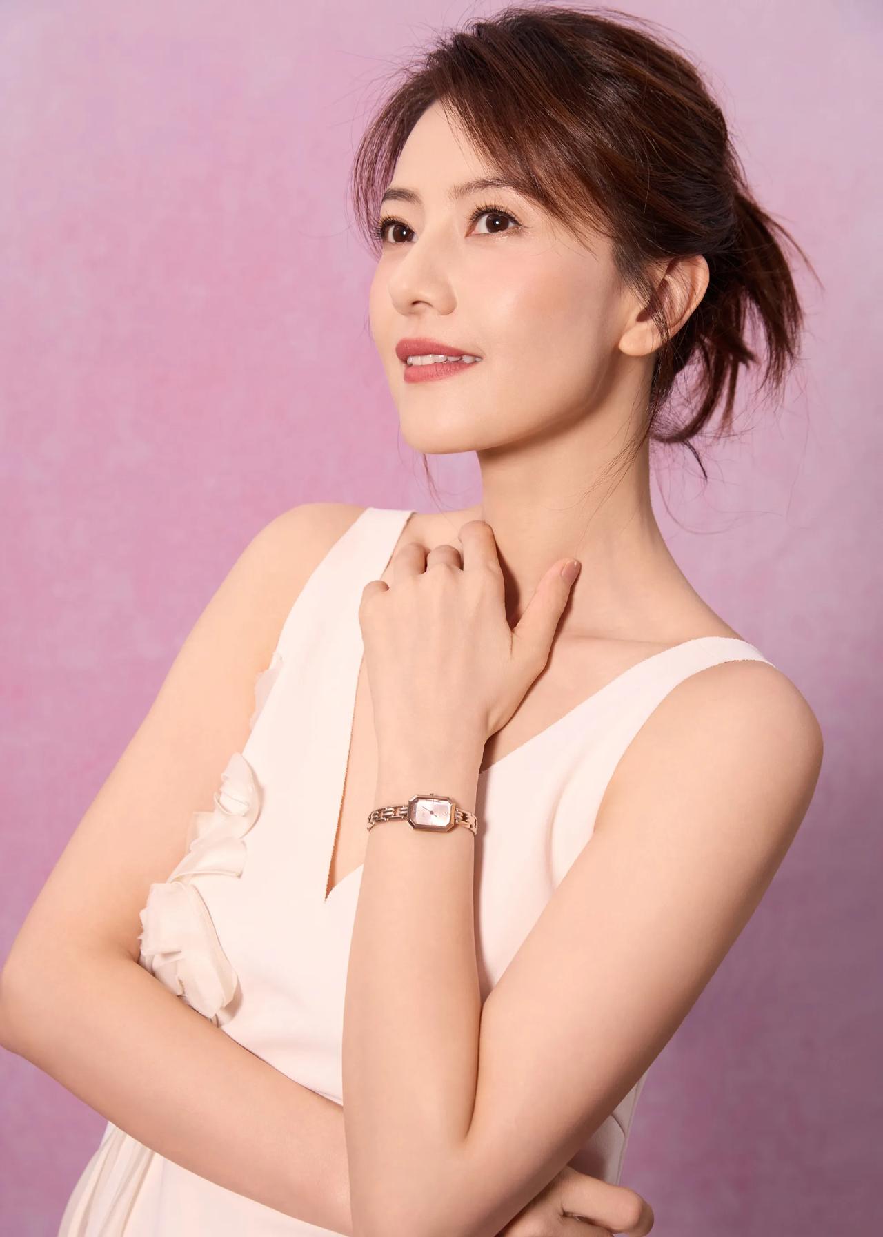 高圆圆怎么看都好看[滑稽笑]高圆圆娱乐
