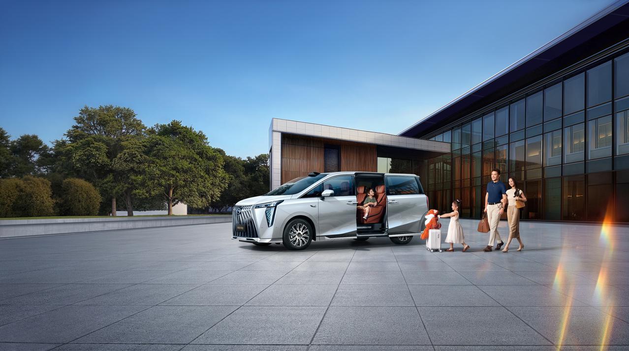 这就是赤裸裸的现实,现在买车:50%的人——买混动车30%的人——买纯油车