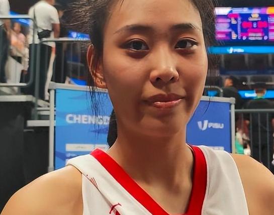 看看四川女篮这套阵容能否打过广东女篮。我们来当一回事后诸葛亮。后卫：王思雨。