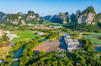 学校现在是广西壮族自治区人民政府直属的重点大学。2025年，学校共有8个学科进入