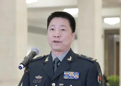 杨利伟为什么此后再也没有重返太空？其实他能平安落地，已是死里逃生，当年飞天时，那