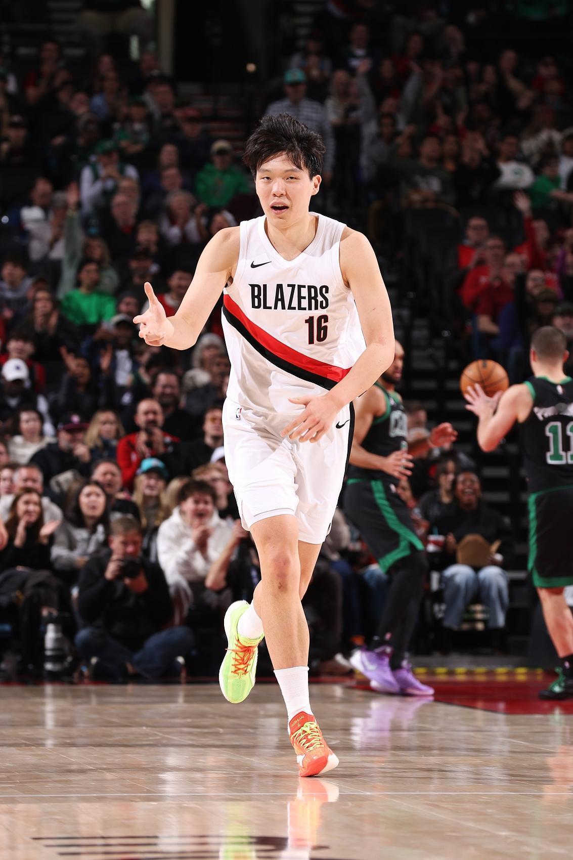 鼓掌👏👏👏斯普利特正在朝正确的方向使用杨瀚森……瀚森今天替补登场11分