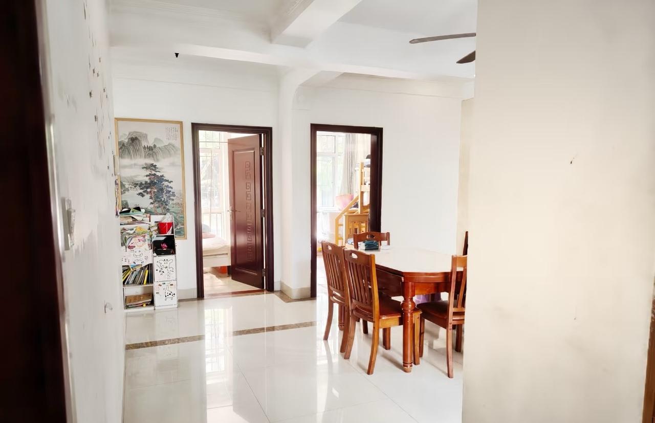 现在南宁房价已经这么便宜了吗？柳沙国宾区，柳沙公园旁。147.64平，房价回