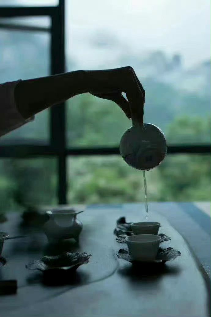“十二生肖特质。”1．鼠：--有钱命，脑子灵活，会攒钱。2．牛：--辛苦命，老实