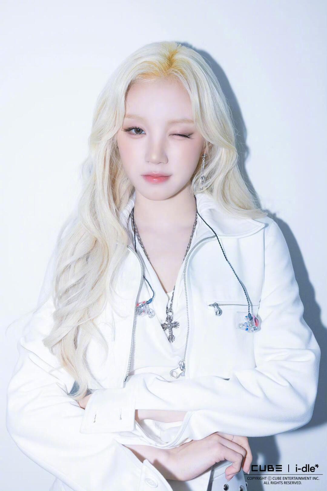 雨琦妹妹女神程度的证件照​​​