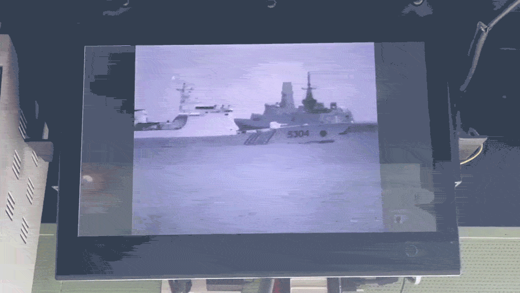 3千吨对8千吨，南海爆发激烈对峙！菲舰四次喊话零回复，054B立功。6月15